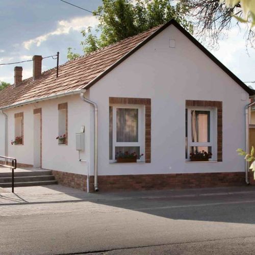 Írisz Apartmanház Mórahalom 