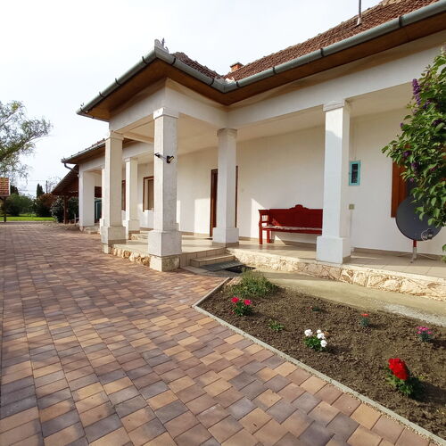 Kérész Vendégház Tiszabábolna 