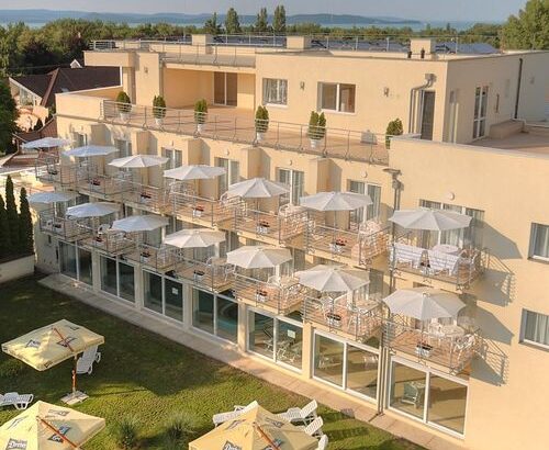 Két Korona Konferencia és Wellness Hotel Balatonszárszó 