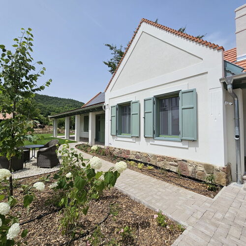 Komáromi Apartmanház Balatonlelle 