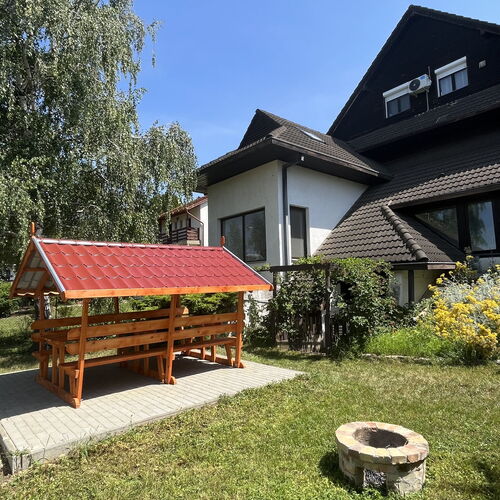Kristály Apartmanház Vonyarcvashegy 