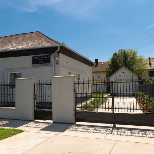 Kunfoglalás Apartmanház Kisújszállás 