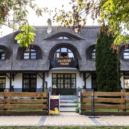 Laci Betyár Fogadó Hajdúszoboszló 