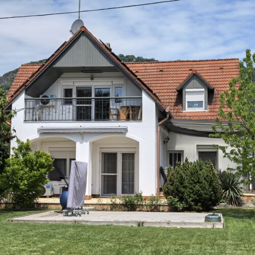 Off Mode Faház Komló 