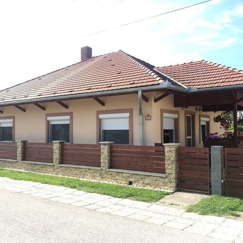 Linda Vendégház Balatonmáriafürdő 2 Linda Vendégház Balatonmáriafürdő