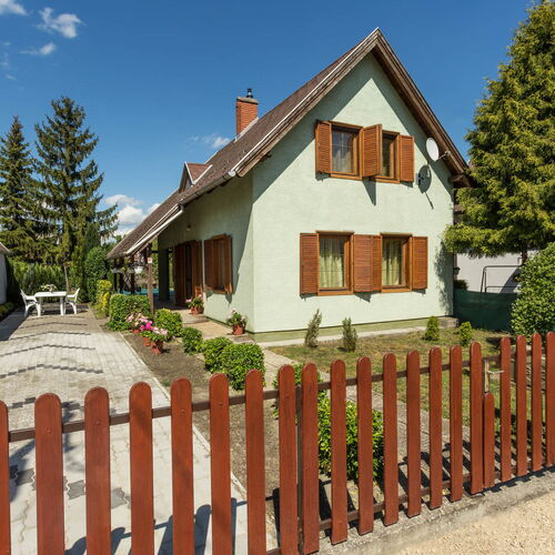 Lipóti Nyaralóház Lipót 