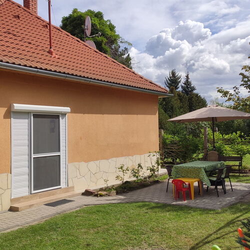 Lorka Vendégház Balatonmáriafürdő 