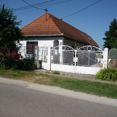 Magdika Vendégház Pázmánd 