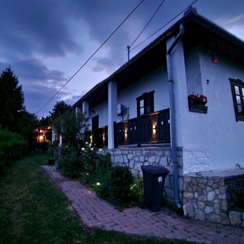 Main Road Seven Vendégház Füzérradvány 3 Main Road Seven Vendégház Füzérradvány