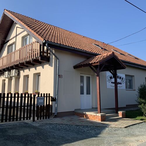 Május 1 Vendégház Sé 
