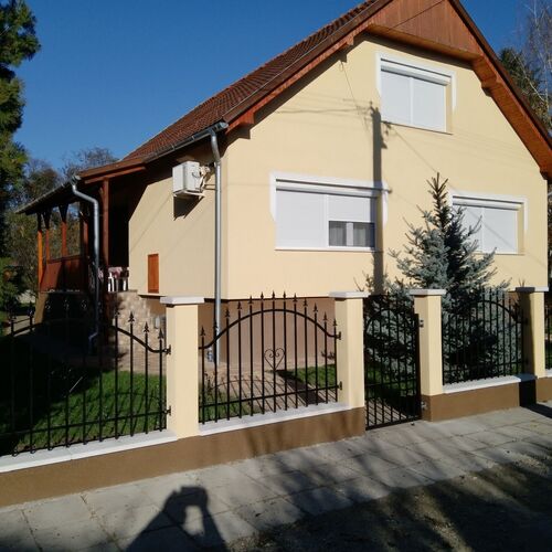 Mariann Vendégház Balatonakarattya 