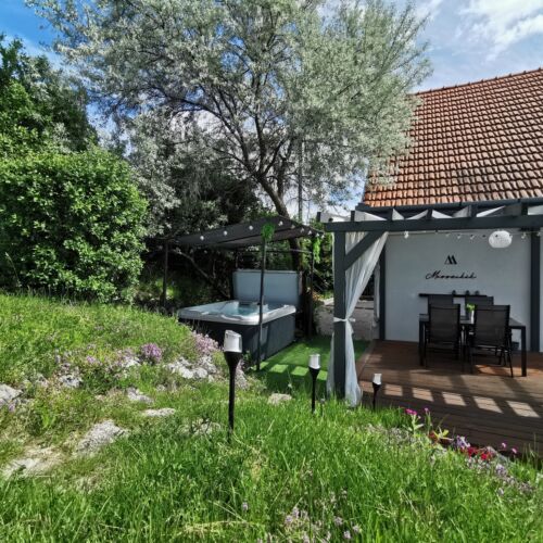 Messzikék Vendégház Egerszalók 