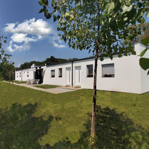 Modern Művész Szállás & Pihenőpark Gyömrő 