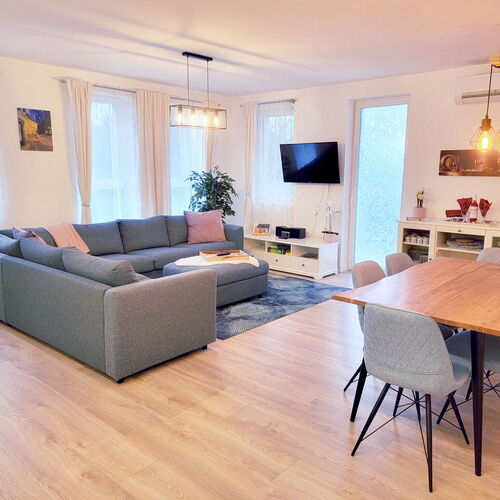 Moonshine Apartman Érd 