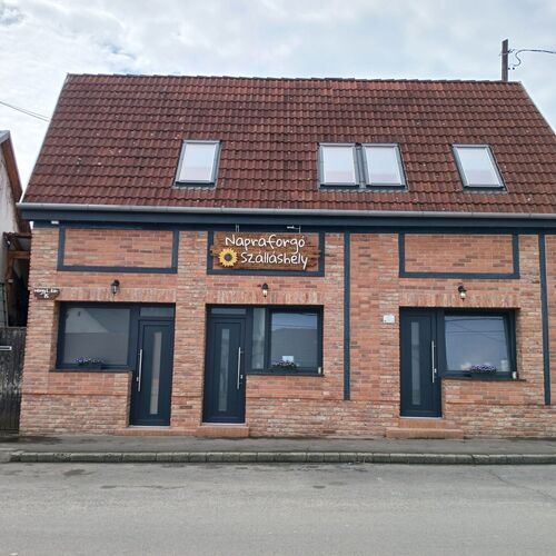 Napraforgó Apartman Miskolc 