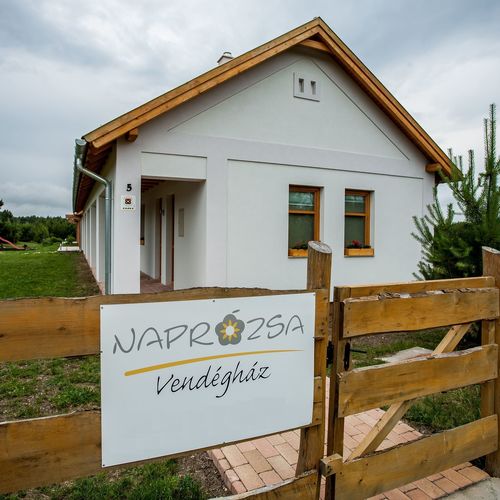 Naprózsa Vendégház Fenyőfő 