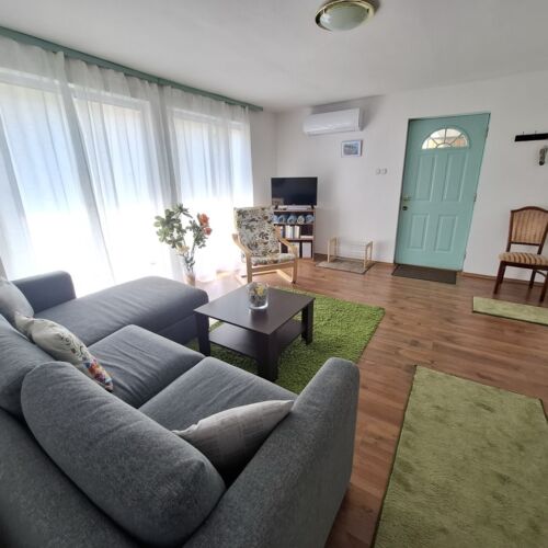 Napvirág Magánszállás Balatonakarattya 