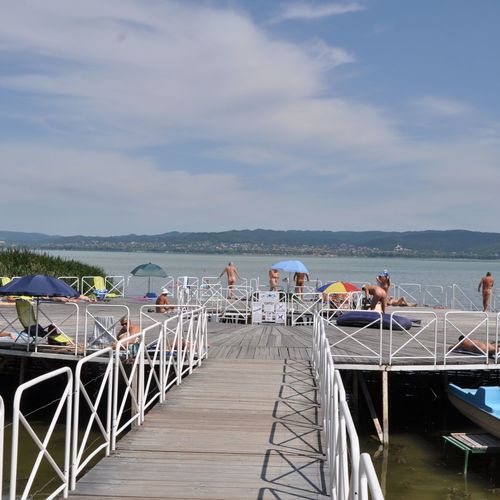 NaturExpert Mobilházak FKK Berény Naturista Kemping Balatonberény 