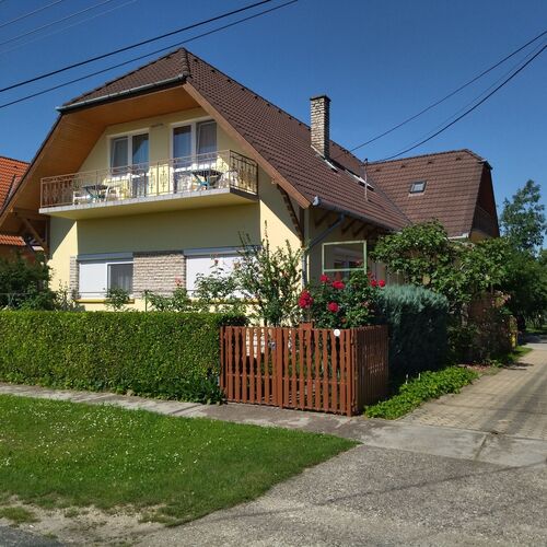 Nelli Nyaralóház Balatonlelle 3 Nelli Nyaralóház Balatonlelle