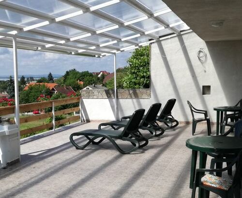 Nosztalgia Balaton Apartmanház Vonyarcvashegy 