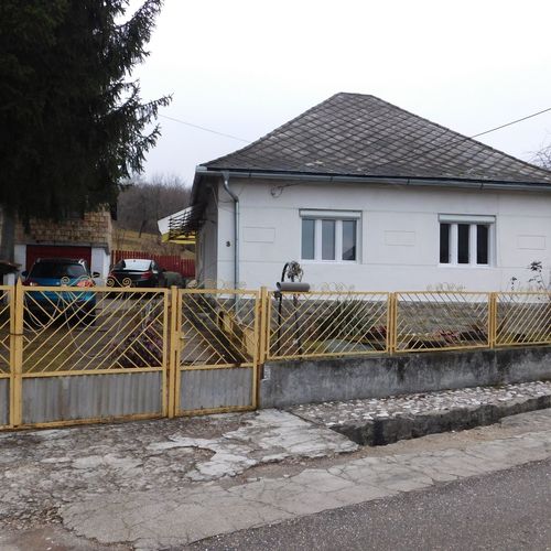 Nyugalmas Vendégház Lénárddaróc 