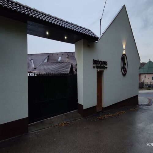 Ördöglovas Vendégház Bajna 