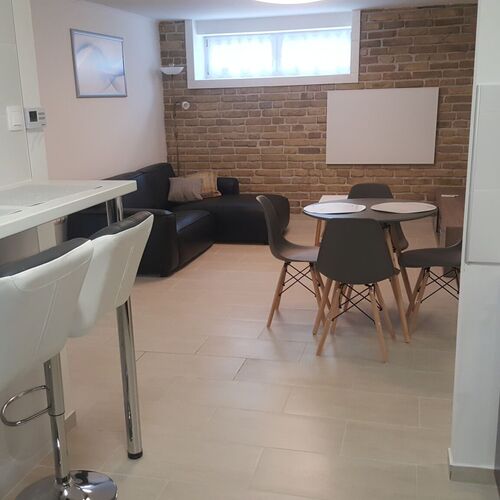 Orhidea Szuterén Apartman Győr 