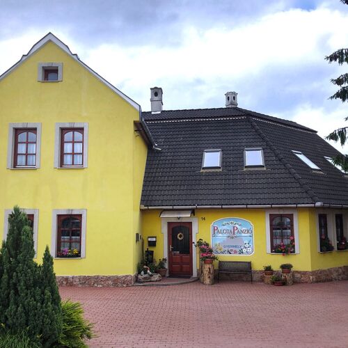 Palota Panzió Gyermely 