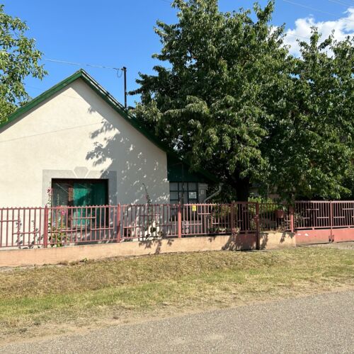 Pihenő Vendégház Abádszalók 2 Pihenő Vendégház Abádszalók