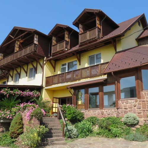 Gyöngyház Apartman Balatongyörök 