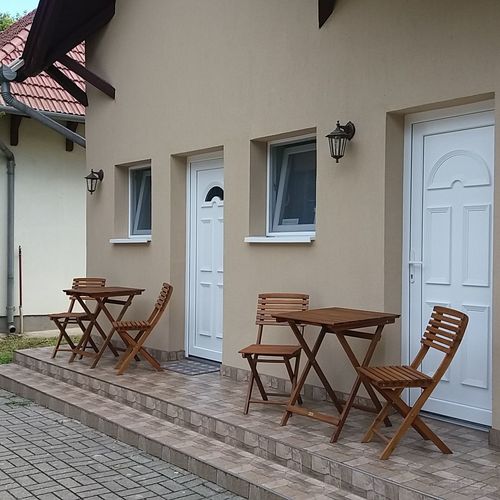 Pusztai Apartmanok Balatonszemes 