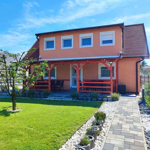 R&R Vendégház Balatonkenese 1 R&R Vendégház Balatonkenese