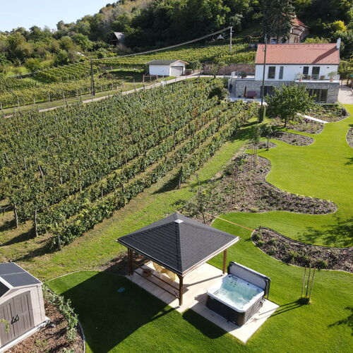 Rábai Katalin Borászat És Vendégház Neszmély 