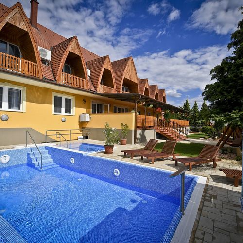 Rajna VillaBridge & Spa Bogács 