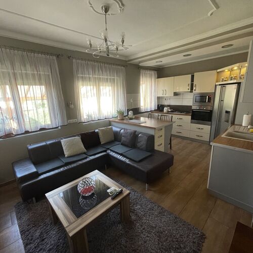 Emilia Apartmanház Balatonalmádi 