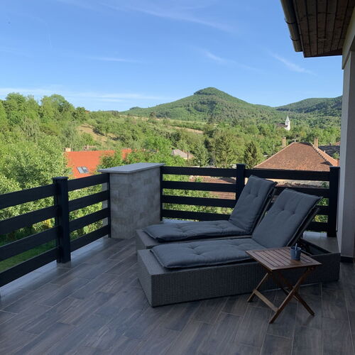 Relax Wellness Apartman Komlóska 