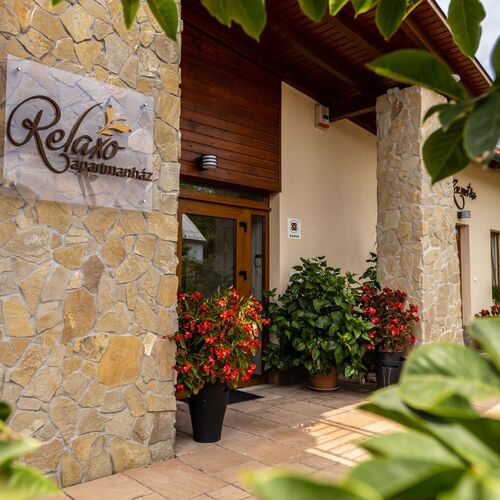 Relaxo Apartmanház Cserkeszőlő 