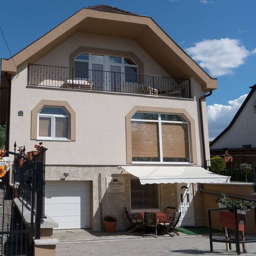 Loulou Apartman Balatonboglár 