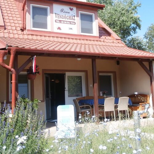 Rózsa Vendégház Sarud 