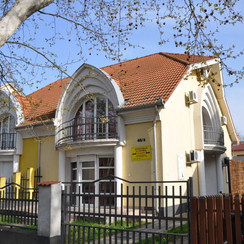S48 Apartmanház Siófok 