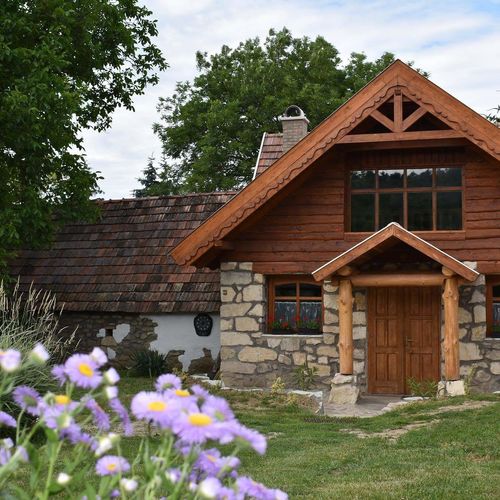 Sasfészek Vendégház Nagybörzsöny 