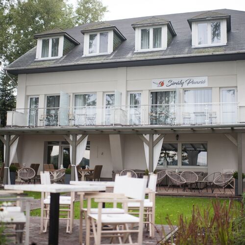 Sirály Panzió Tópart Tata 2 Sirály Panzió Tópart Tata