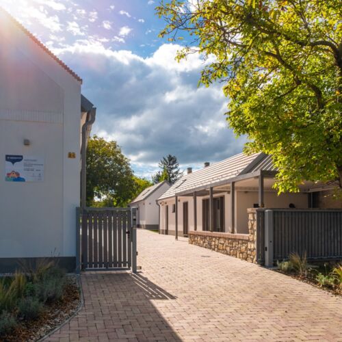 Stadium Home Panzió Barnag 