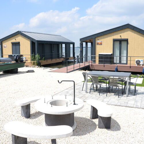 Sunrise Bay Abádszalók 