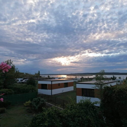 Surfcamping Relax Premium Modul Apartman Gárdony 