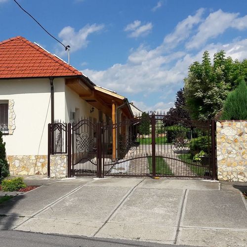 Parrag Panzió Mátraszentlászló 