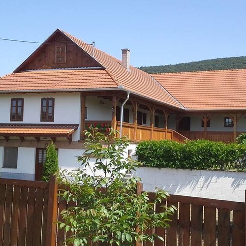 Szekeres Vendégház Alsótold 