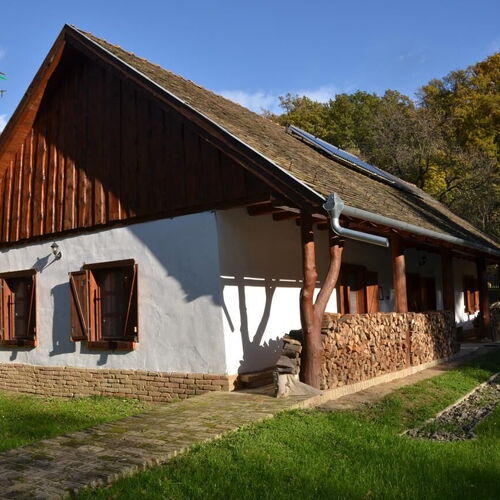 Szentkúti Kunyhó-Ökoház Mucsi 