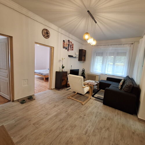 Tearózsa Vendégház Balatonszárszó 