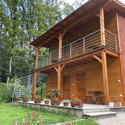 Tölgyfa Büfé és Vendégház Kesztölc Klastrompuszta  